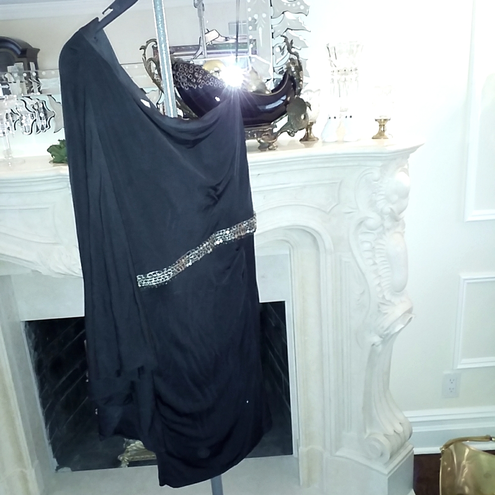 Cache. One-Shoulder, Cascading, Draped-Sleeve, Ru… - image 1